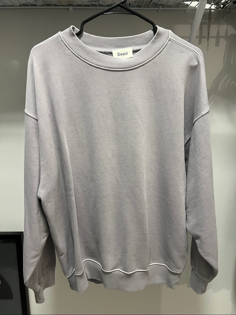 ELWOOD CLASSIC CORE CREWNECK - UNISEX - MEDIUM - LAVENDER